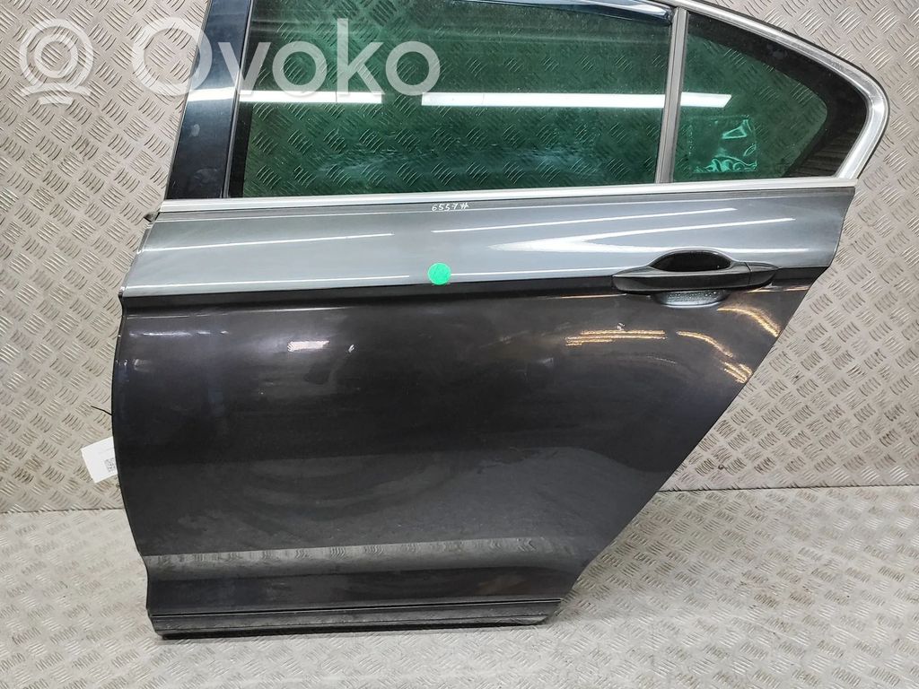 Volkswagen PASSAT B8 Portiera posteriore