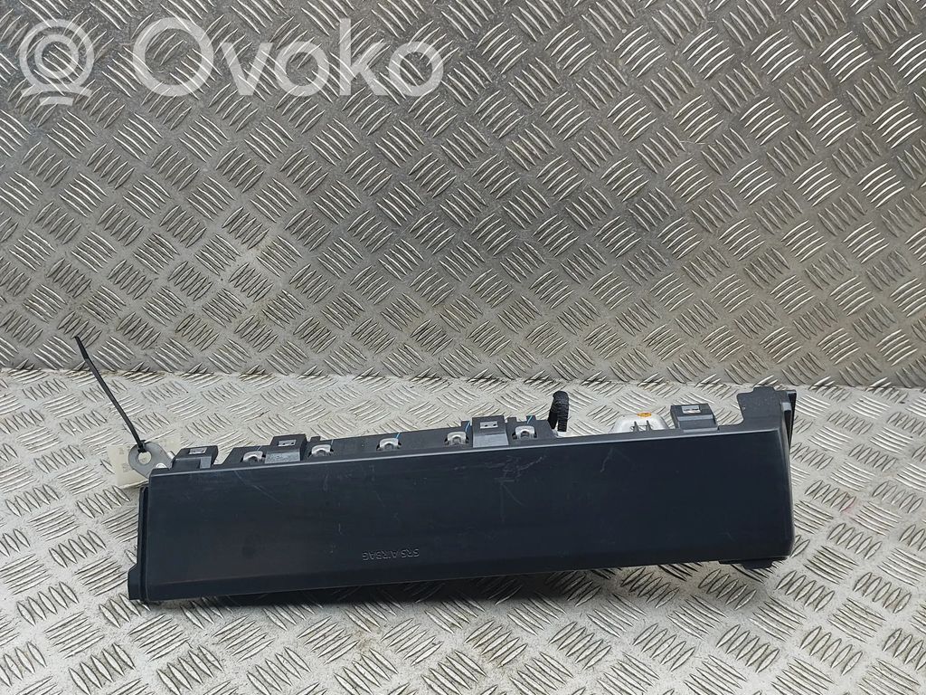 Toyota Land Cruiser J250 Airbag pentru genunchi 