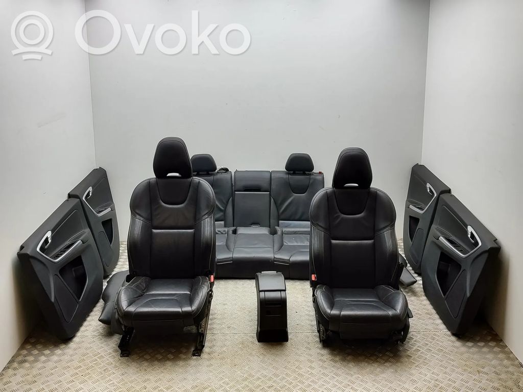 Volvo XC60 Salono komplektas 