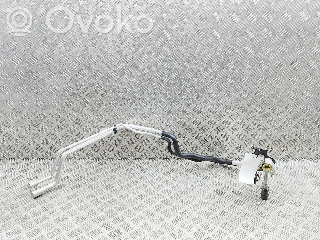 Volvo XC40 Ilmastointilaitteen putki (A/C) 
