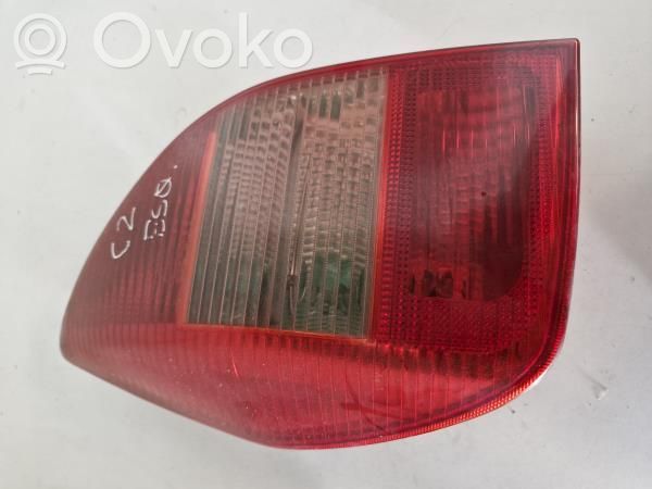 Citroen C2 Galinis žibintas dangtyje 