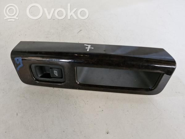 Multifunctional control switch/knob   8670679,30774163