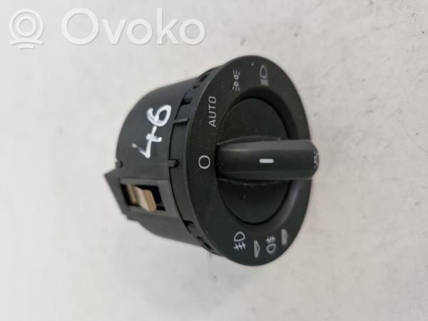Multifunctional control switch/knob   4F1941531D