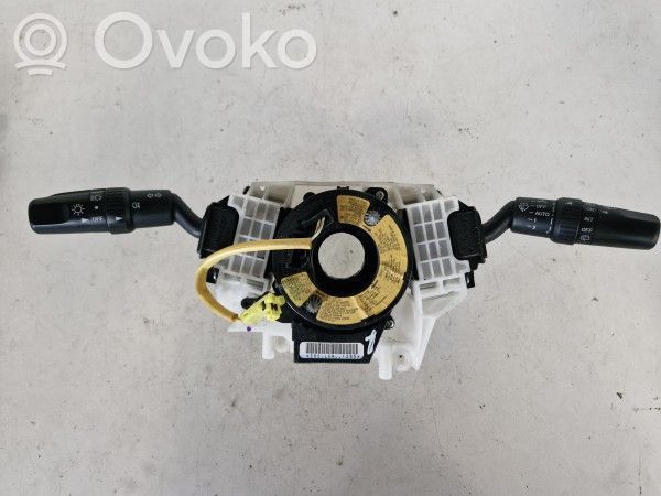 Mazda 5 Daudzfunkciju vadības slēdzis / poga 