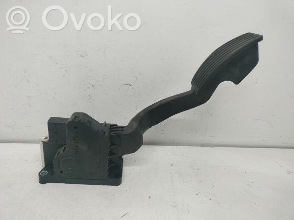 Accelerator throttle pedal   13305804,B720