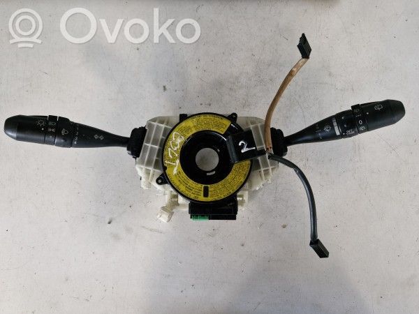 Multifunctional control switch/knob   MR986420
