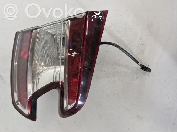 Renault Megane III Aizmugurējais lukturis pārsegā 
