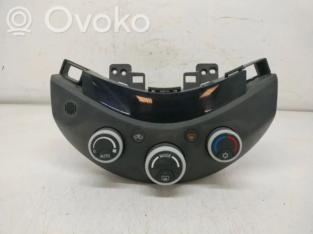 Chevrolet Spark Climate control unit 