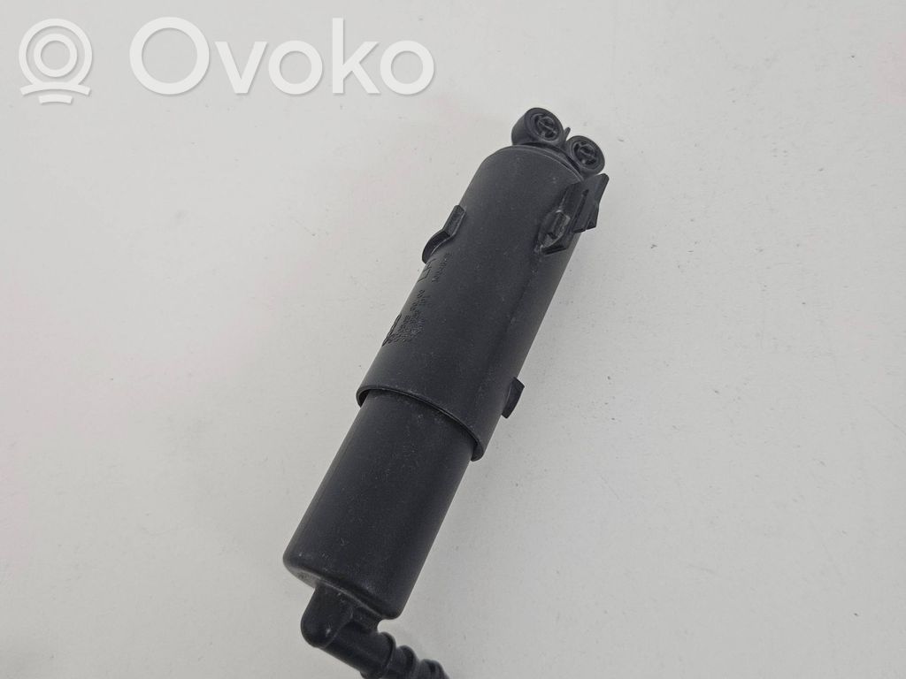 Audi A4 S4 B8 8K Dysza spryskiwacza lampy przedniej 