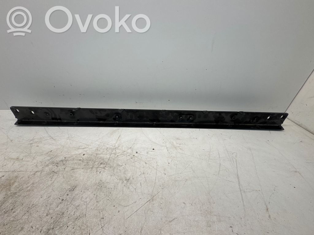 BMW X7 G07 Belka zderzaka przedniego 