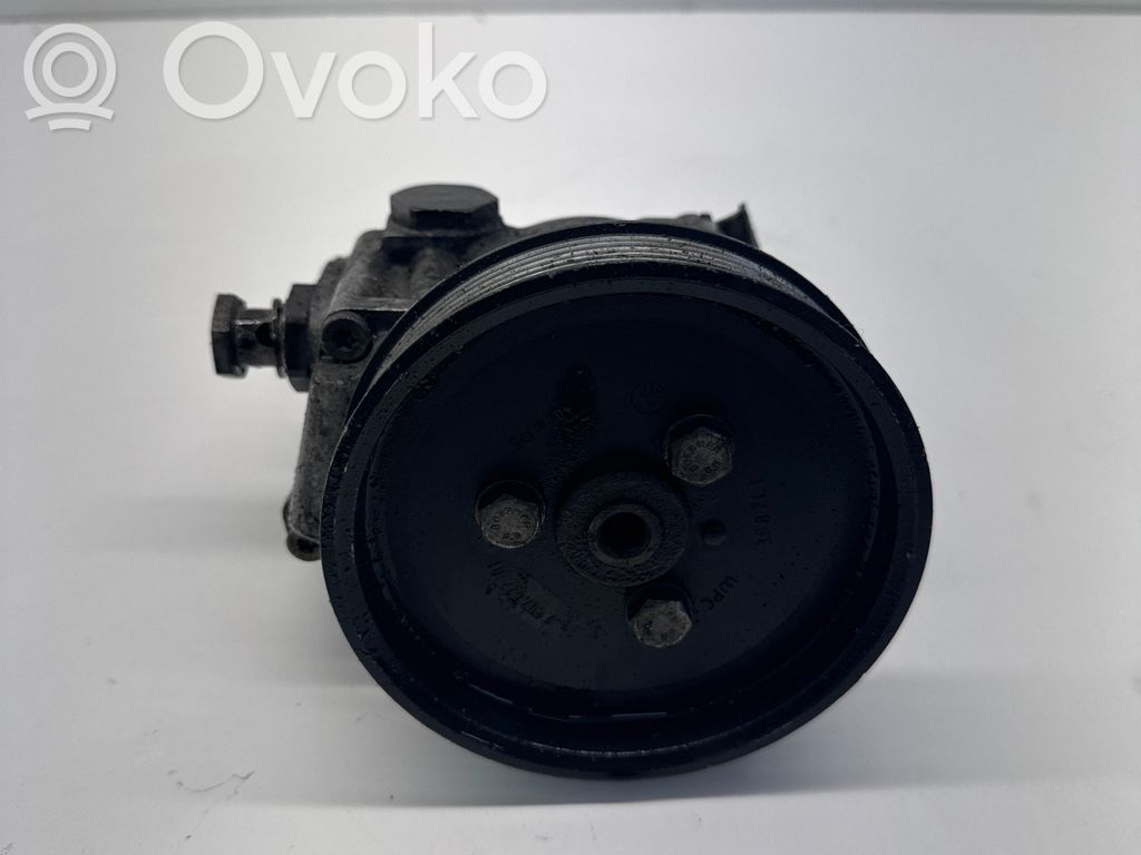 BMW 1 E81 E87 Ohjaustehostimen pumppu 