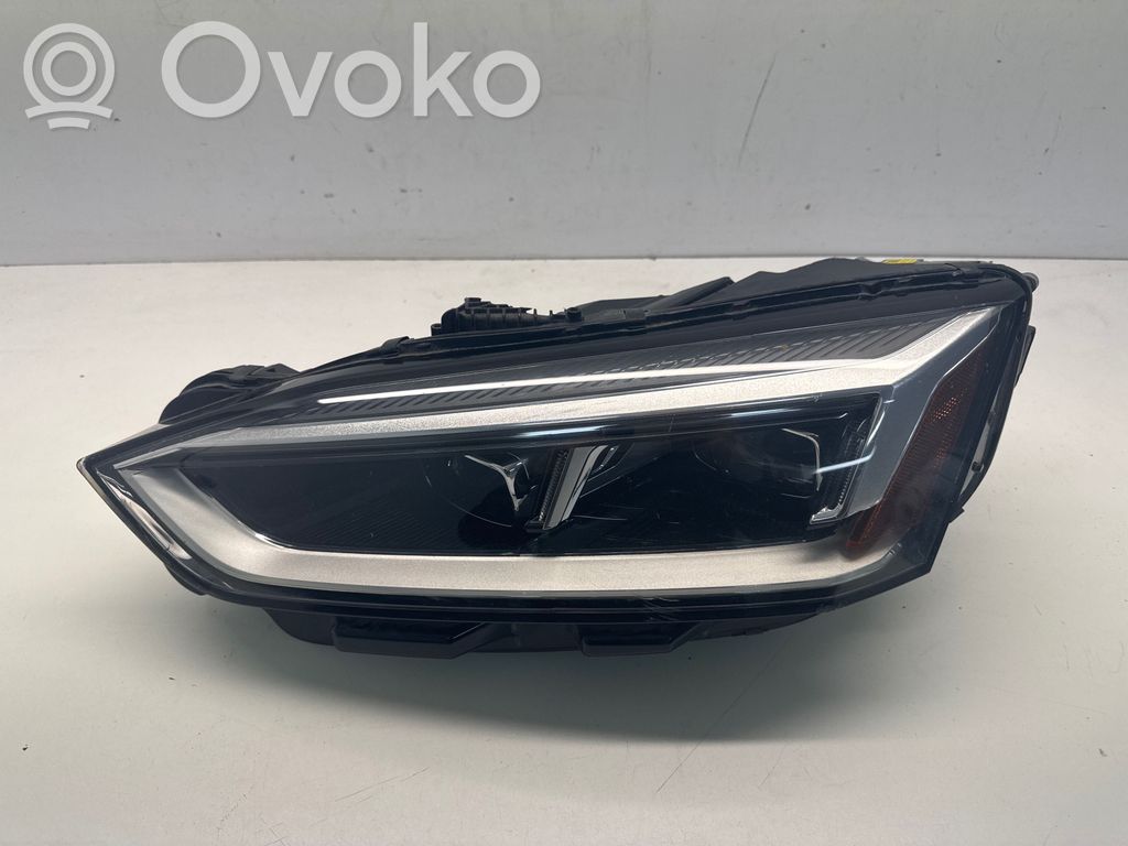 Audi A5 Headlight/headlamp 