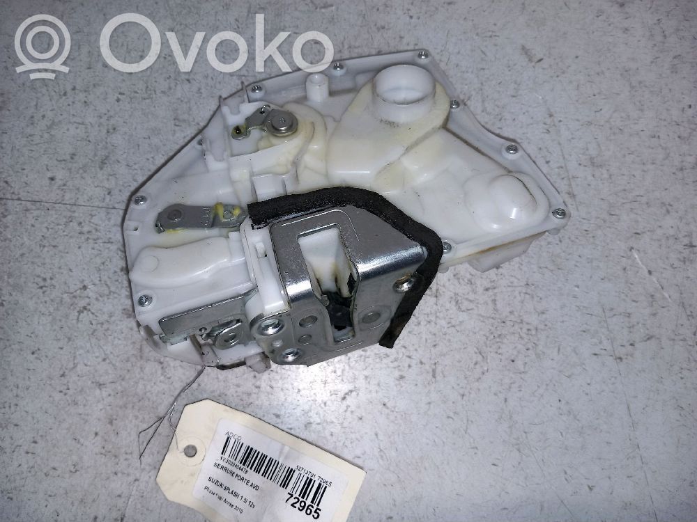 Suzuki Splash Priekšpusē slēdzene 