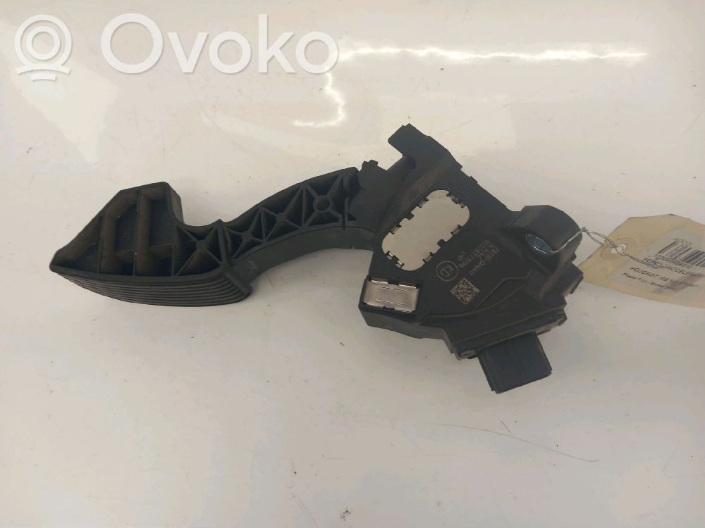 Peugeot 108 Accelerator throttle pedal 