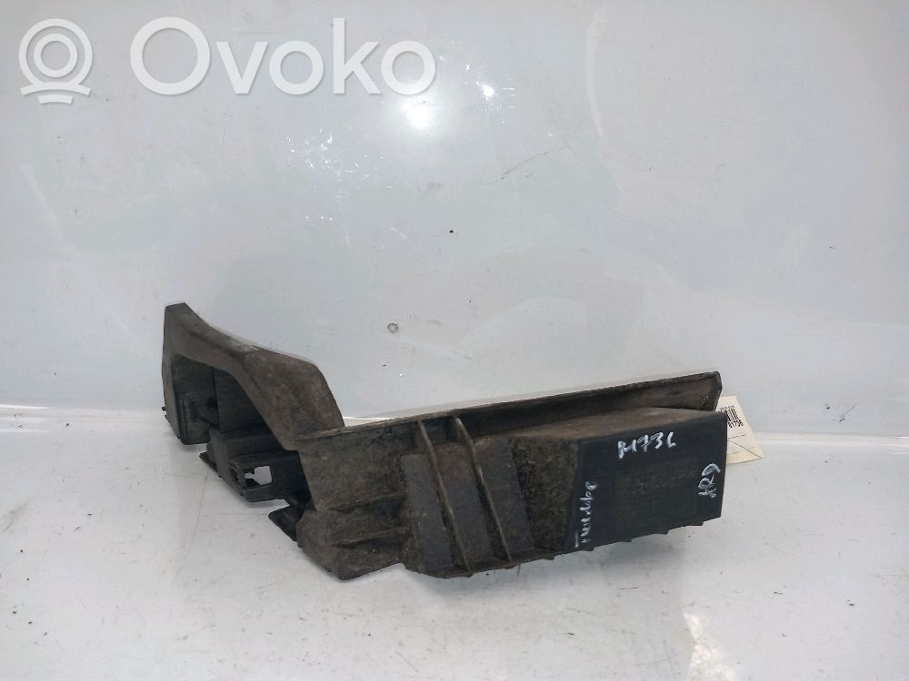 Renault Twingo II Soporte de montaje del parachoques trasero 