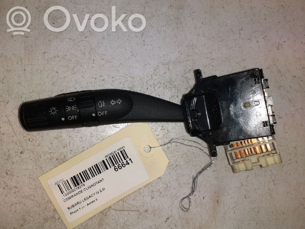 Boutons / interrupteurs volant   83115AG060,83115AG060