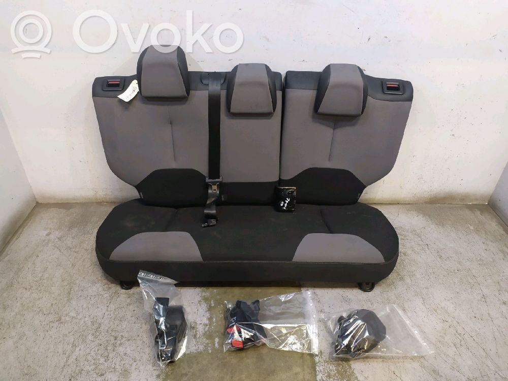 Citroen C3 Toisen istuinrivin istuimet 