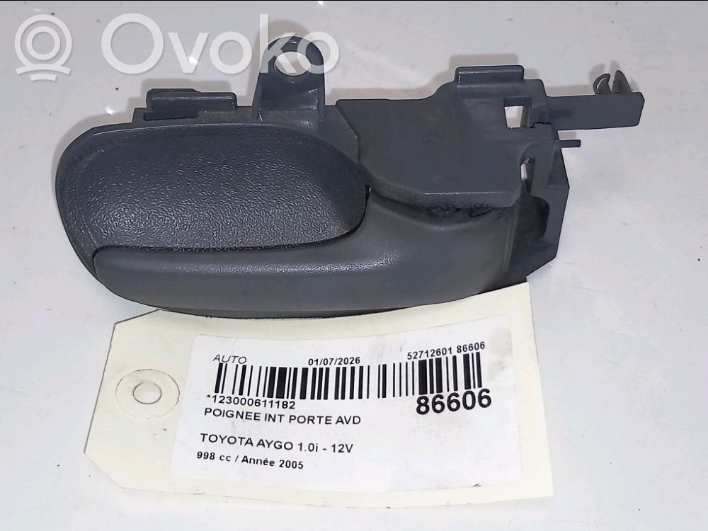 Toyota Aygo AB10 Внутренняя ручка передней двери 