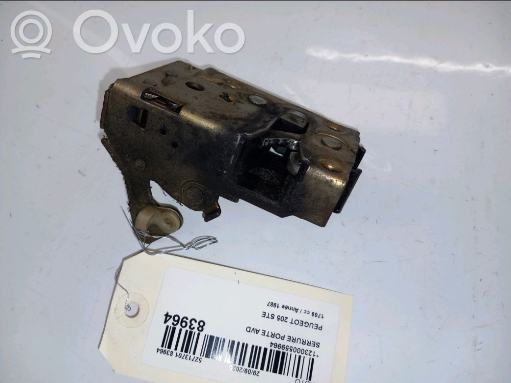 Peugeot 205 Zamek drzwi przednich 