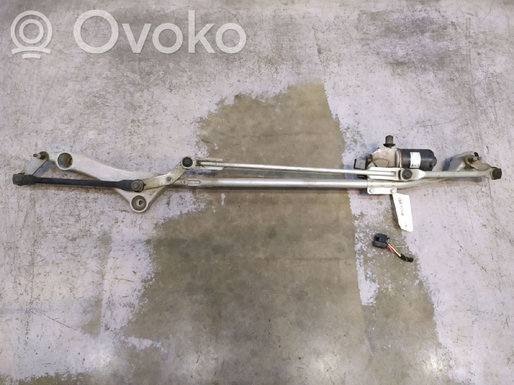 Mercedes-Benz A W169 Moteur d'essuie-glace 