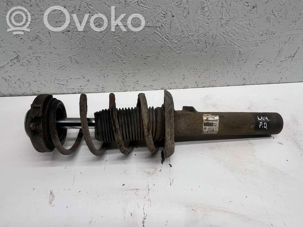 Volkswagen Golf VI Amortyzator osi przedniej ze sprężyną 