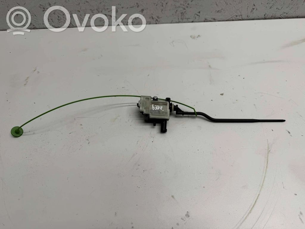 BMW 3 E90 E91 Fuel tank cap lock 