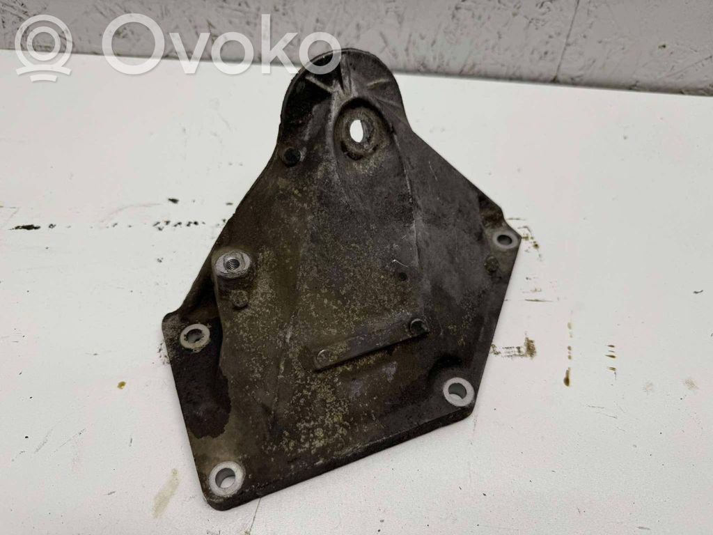 BMW 5 E60 E61 Engine mounting bracket 