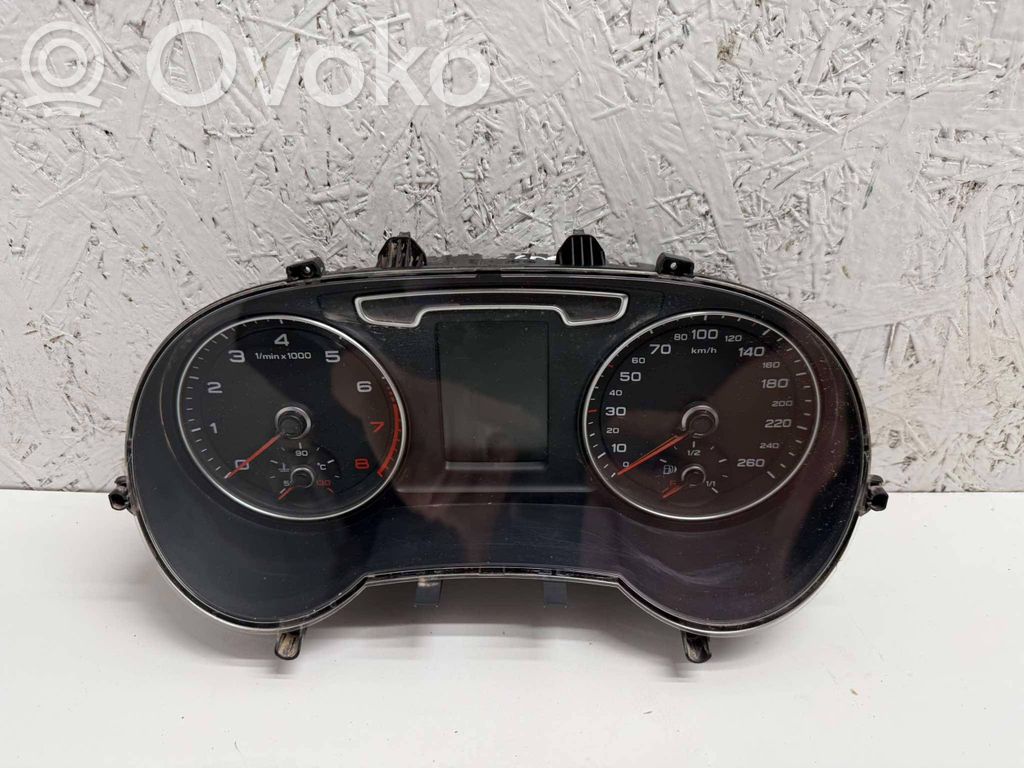 Audi Q3 8U Tachimetro (quadro strumenti) 