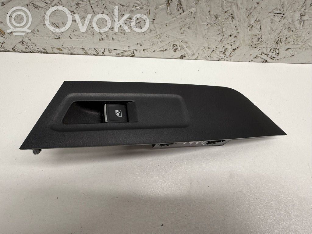 Skoda Karoq Electric window control switch 