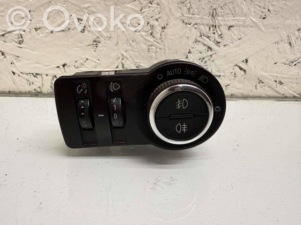 Opel Insignia A Light switch 