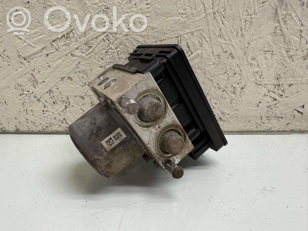 Opel Insignia A ABS bloks 
