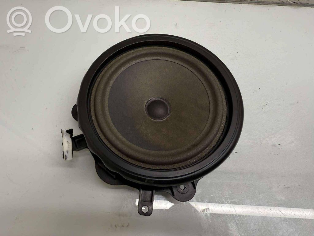 Audi A3 S3 8P Rear door speaker 