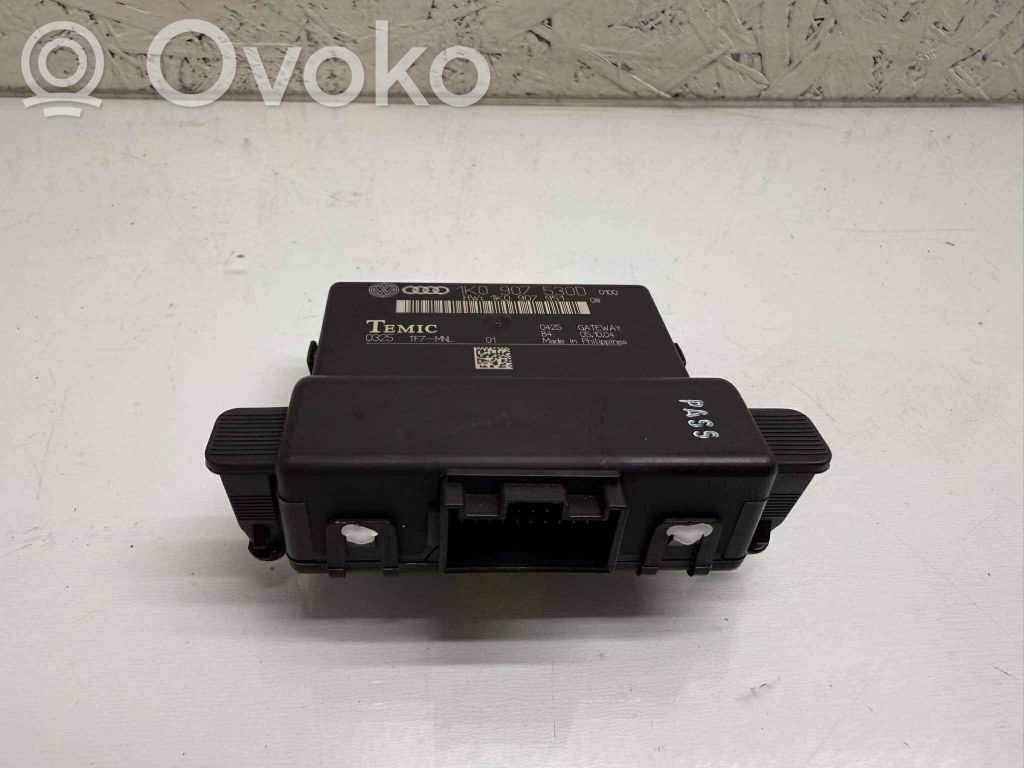 Audi A3 S3 8P Gateway control module 