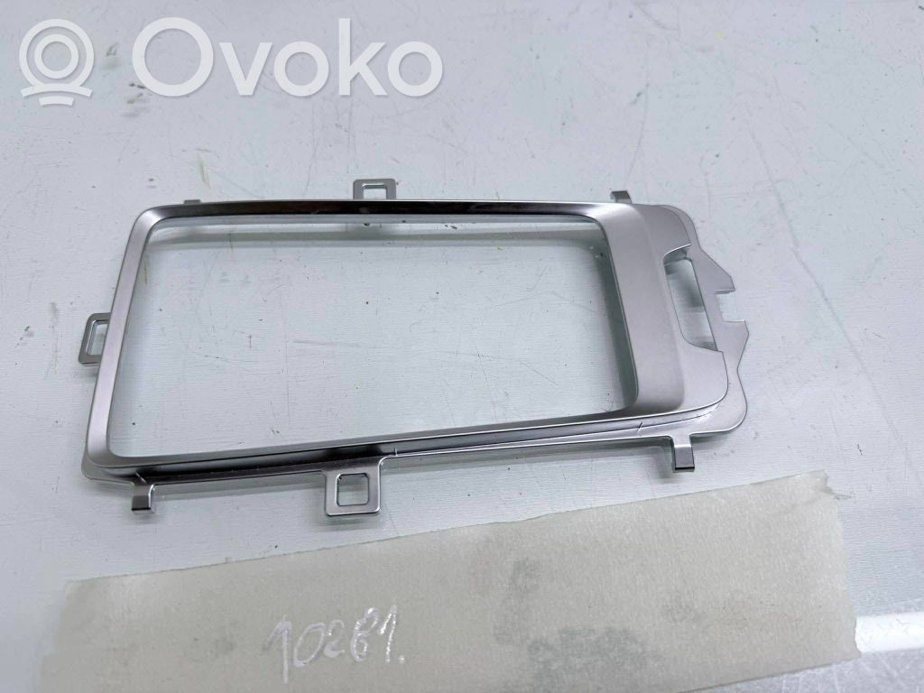 Volvo V40 Ramă manetă schimbător viteze 