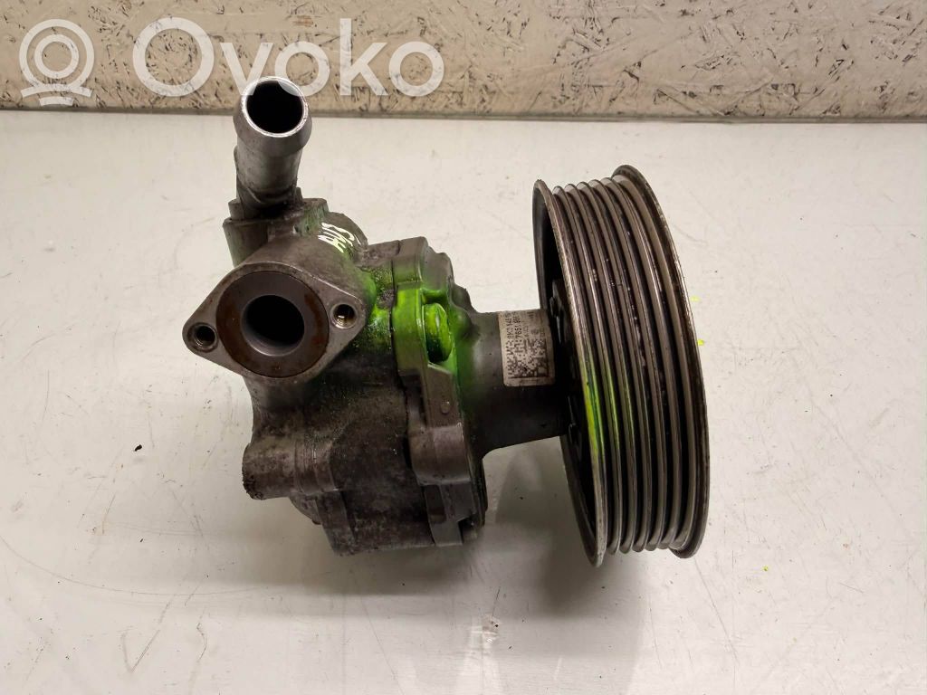 Audi A4 S4 B8 8K Ohjaustehostimen pumppu 