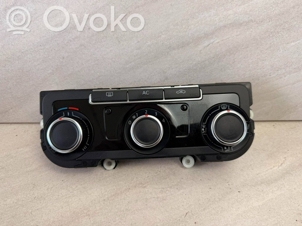 Volkswagen Jetta VI Climate control unit 