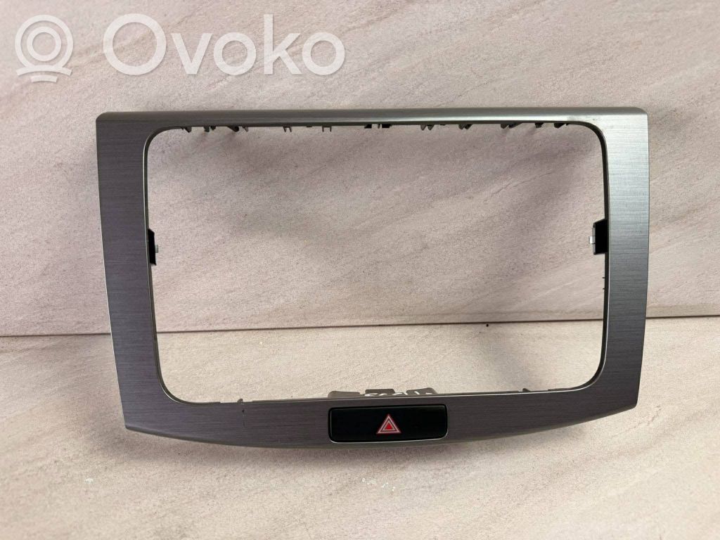 Volkswagen PASSAT B7 Konsola środkowa / Radio / GPS 