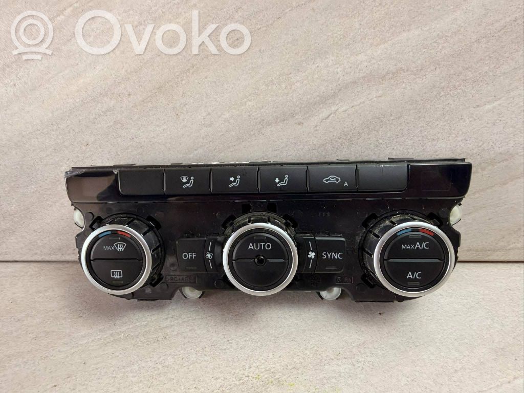 Volkswagen PASSAT B7 Climate control unit 