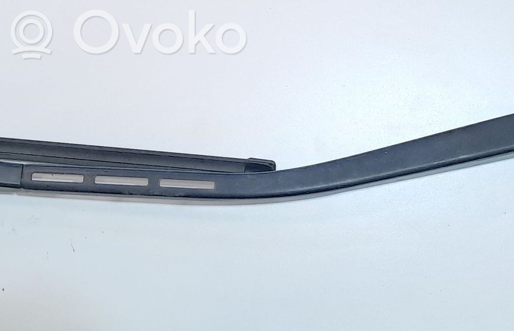 BMW 3 E90 E91 Front wiper blade arm 