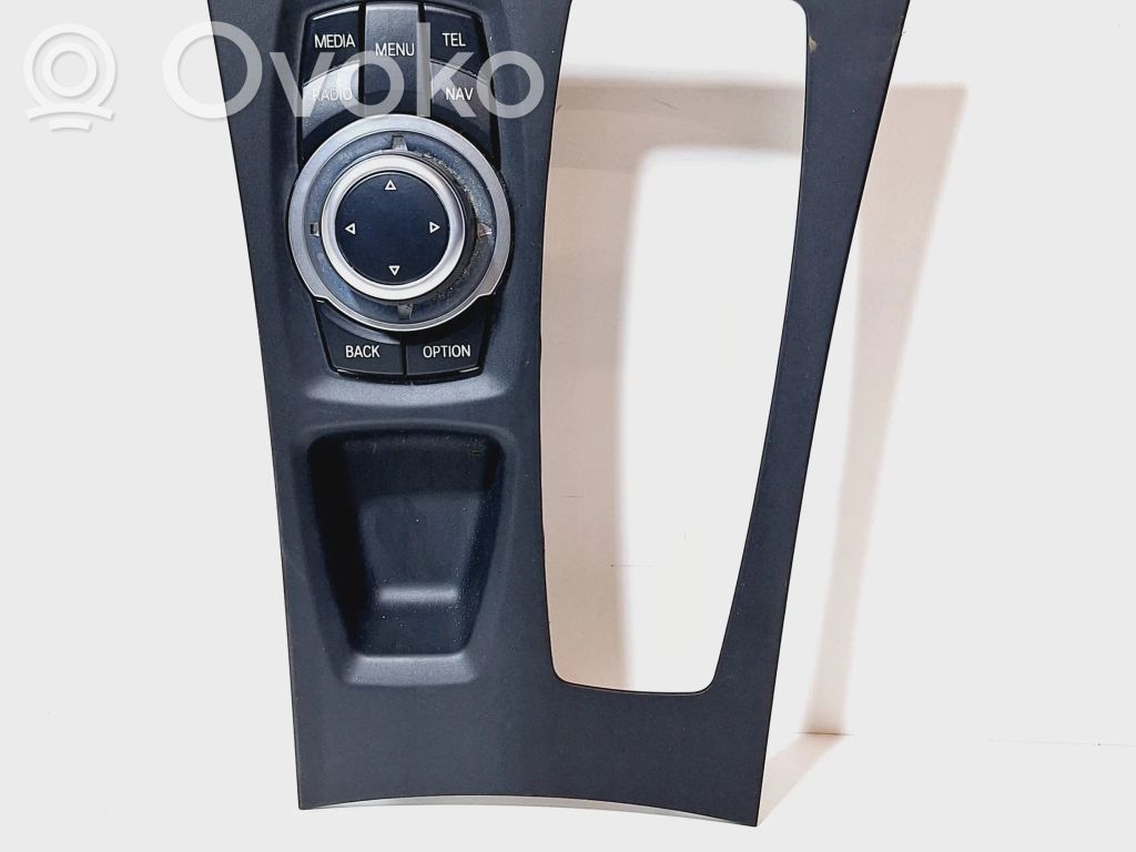 Multifunctional control switch/knob   51169164486,9164486,17711410,033625109,9285443,928544301