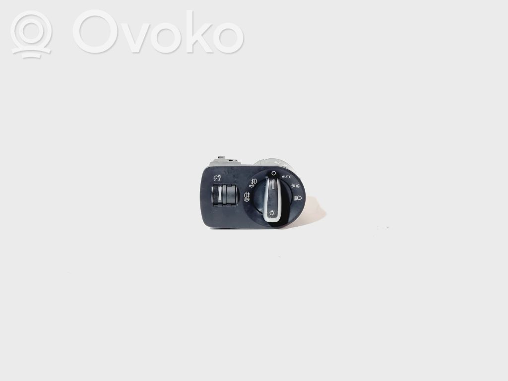 Audi Q3 8U Light switch 