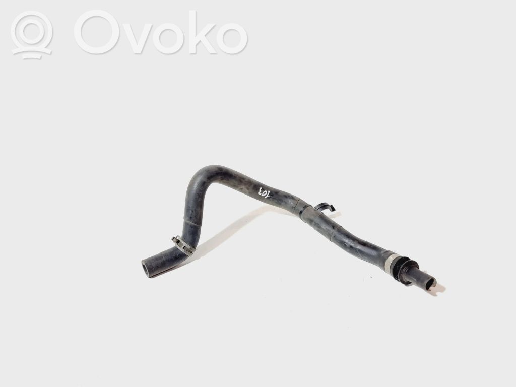 Engine coolant pipe/hose   0