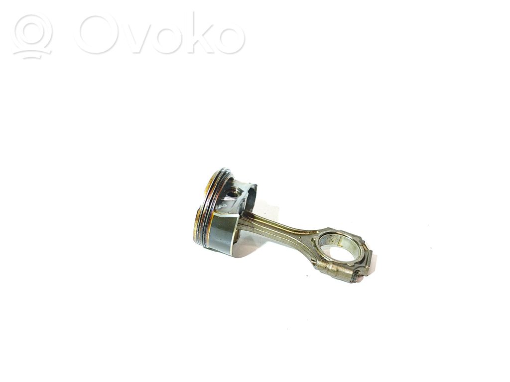 Mercedes-Benz C AMG W204 Piston with connecting rod 