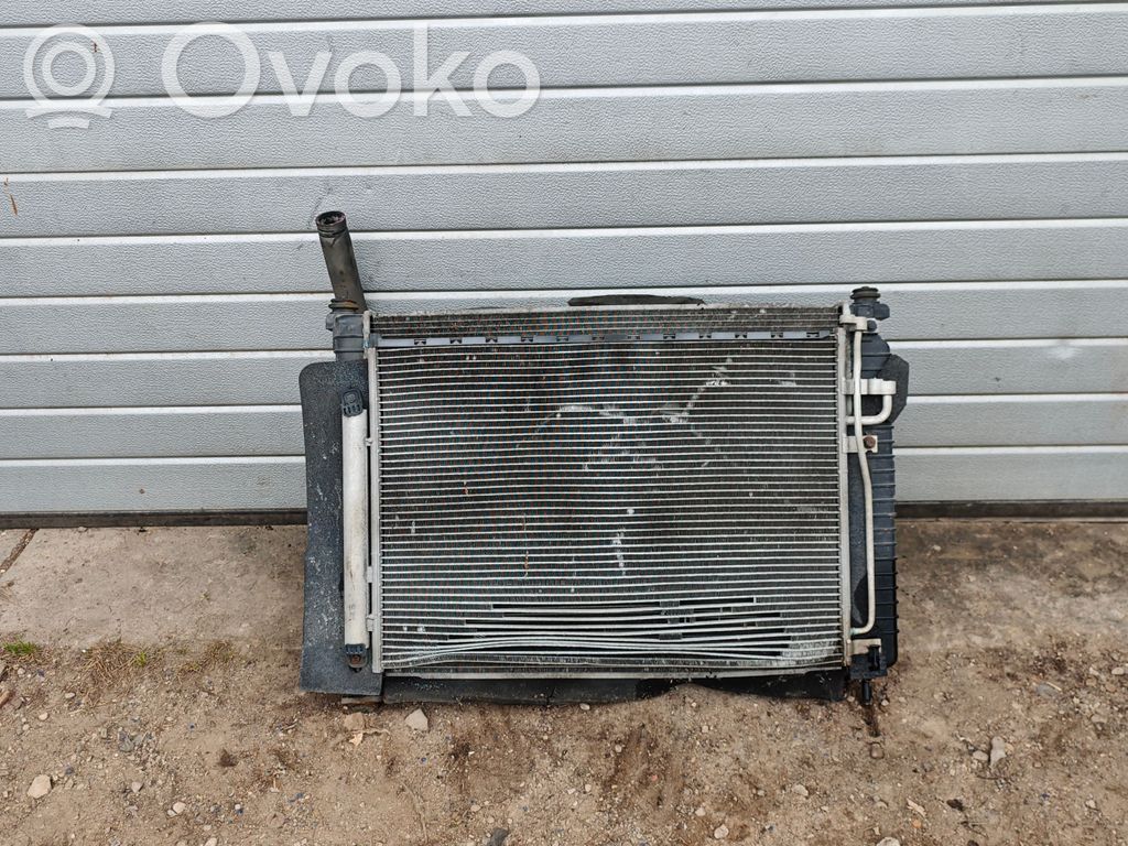 Opel Antara Комплект радиатора 