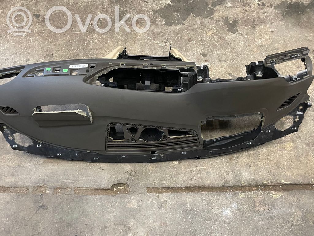 Audi A6 C7 Panelė 