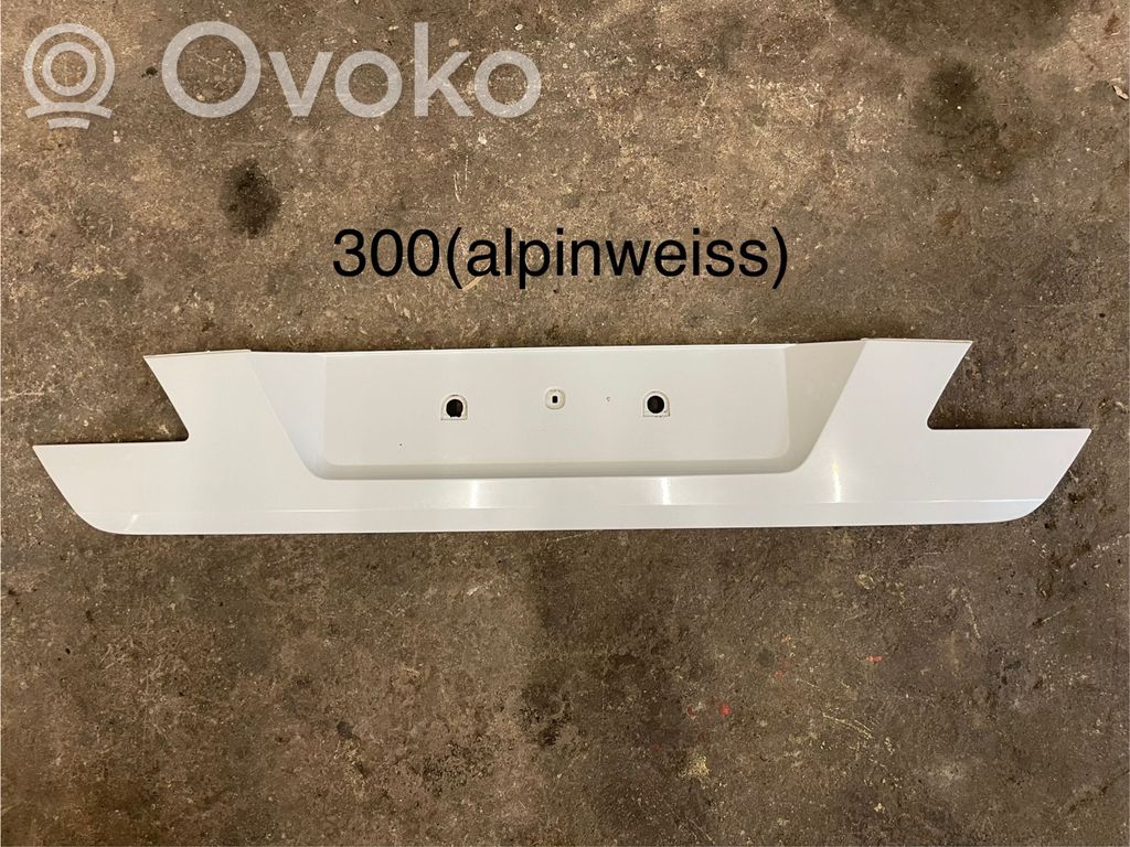 BMW 7 E65 E66 Tailgate trim 