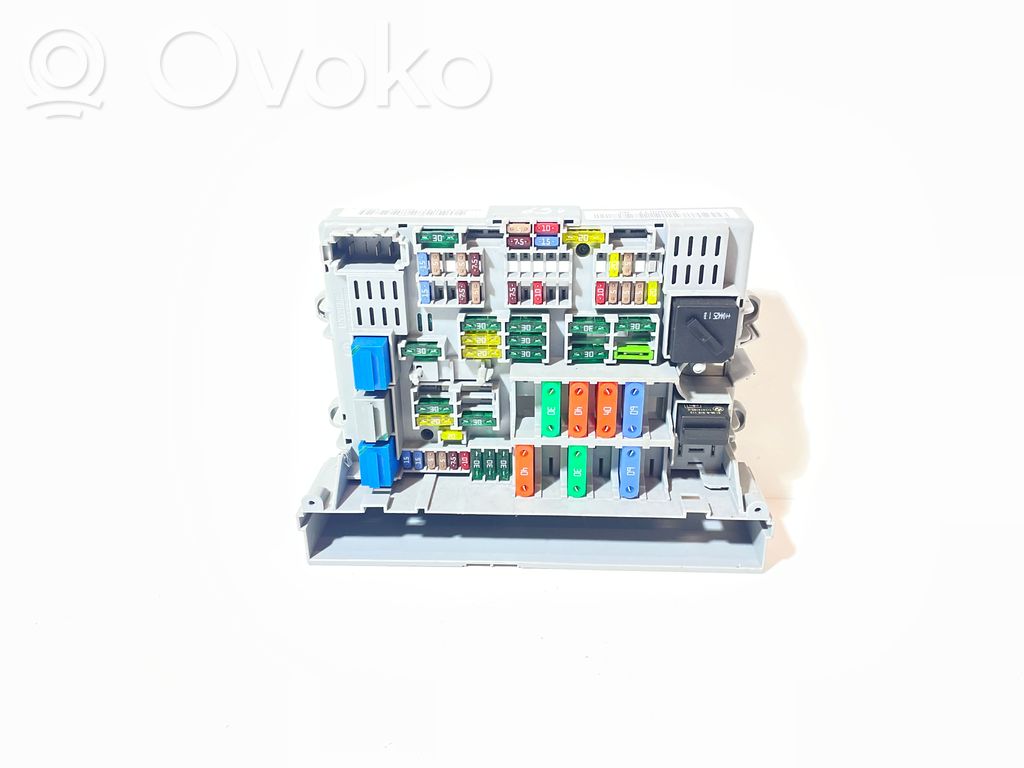 BMW 1 E81 E87 Fuse module 
