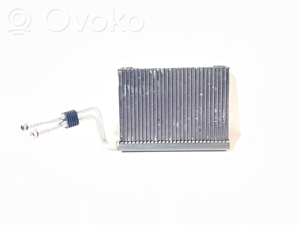 BMW 1 E81 E87 Air conditioning (A/C) radiator (interior) 