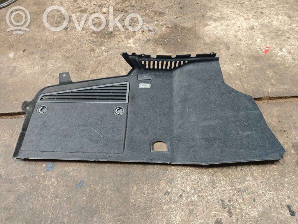 Volkswagen Phaeton Trunk/boot side trim panel 