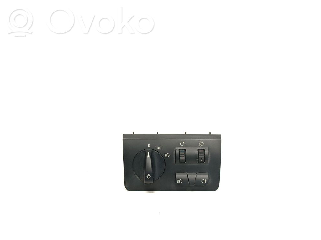 Light switch   8372204,037045050